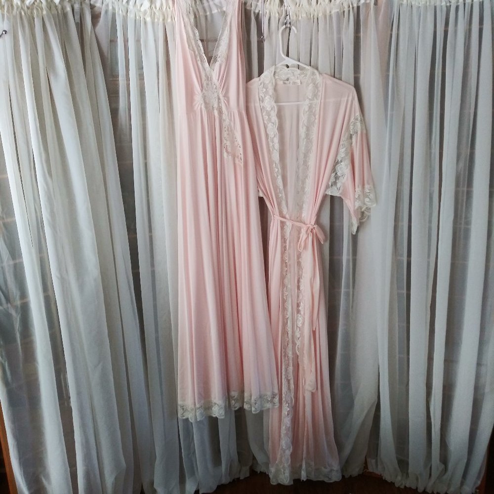 Olga Designer Collection Pink Negliee  Set